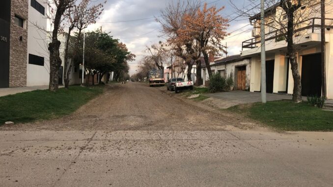Calle-Alberdi-entre-Cordoba-y-Mendoza