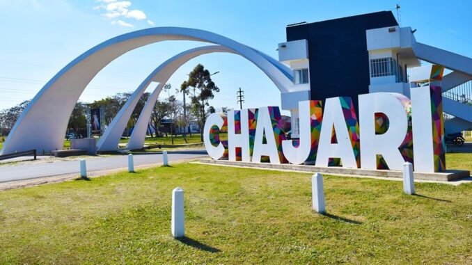 Arco-entrada-Chajari-soleado