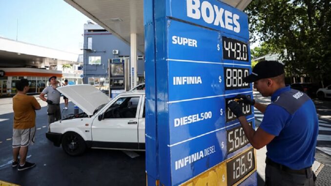 Como-impactara-el-aumento-del-tipo-de-cambio-en-el-precio-de-los-combustibles