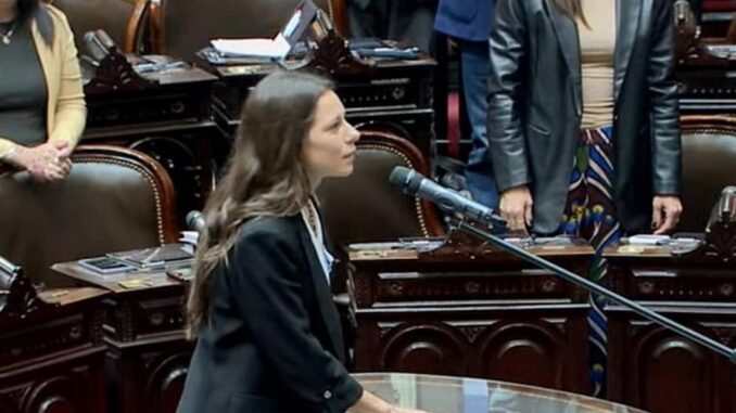 jura-nancy-ballejos-diputados