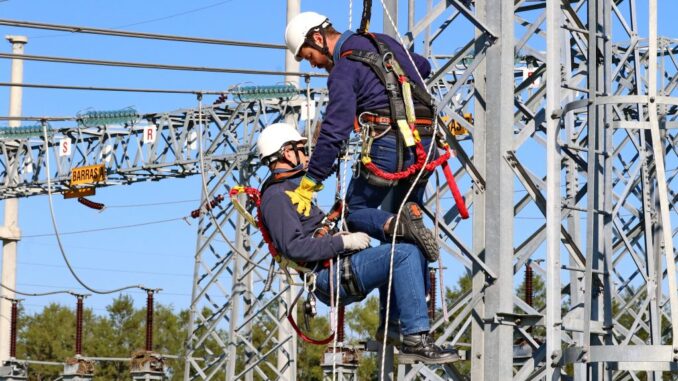 Capacitacion-Trabajo-y-rescate-en-Alta-Tension36-1024x575