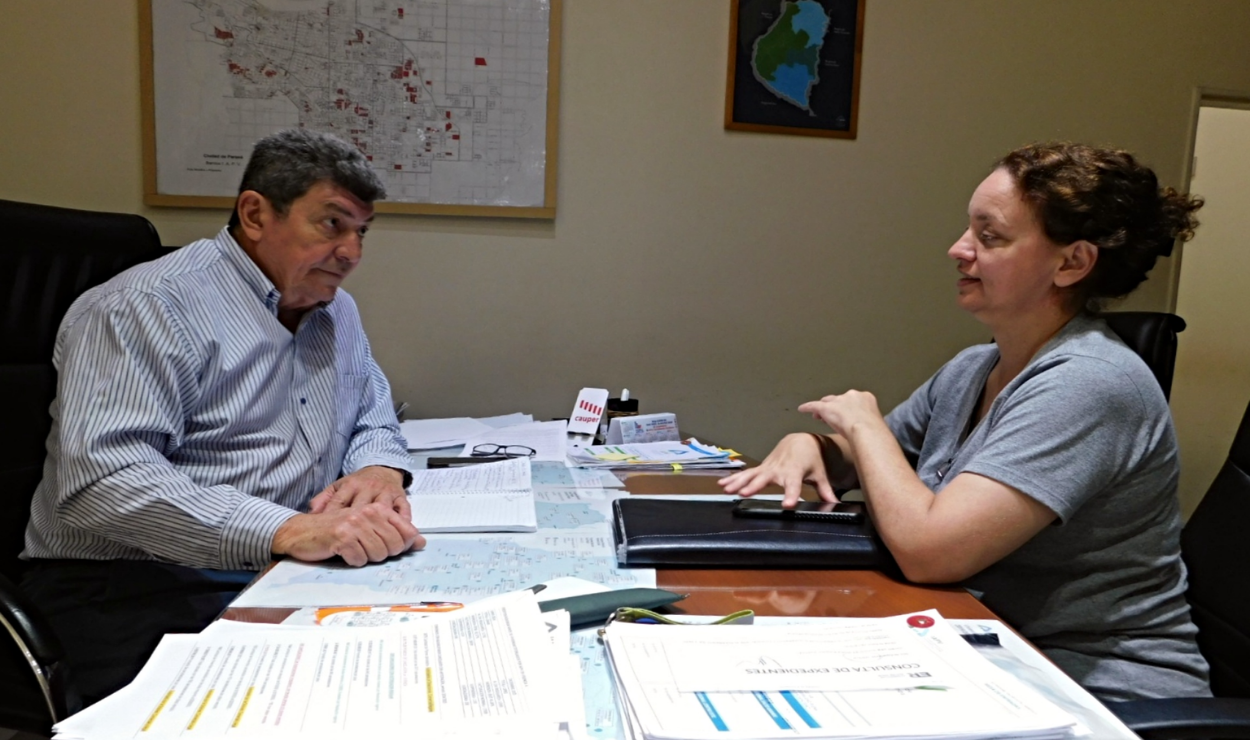 Vanina Perini mantuvo una reunión con Manuel Schönhals y analizaron la demanda habitacional de Villa