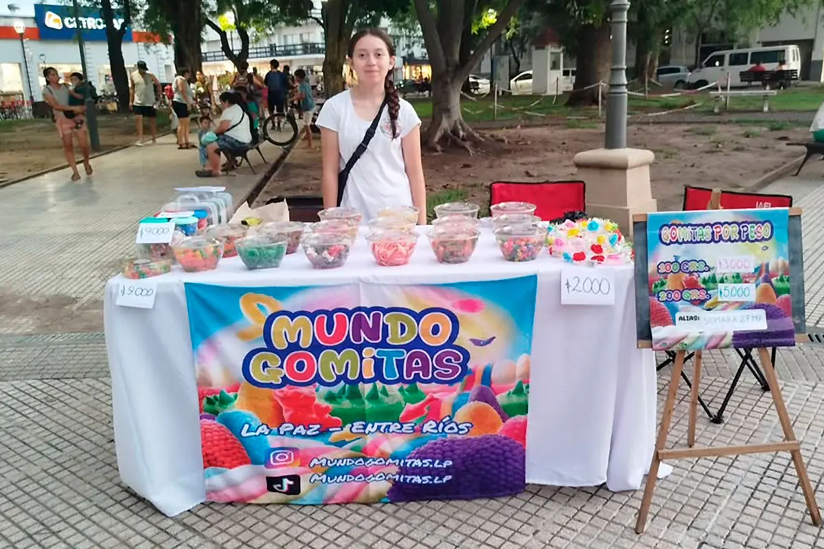 Vende gomitas para festejar sus 15 años: Quiero que todos vean el esfuerzo que hice para mi cumple