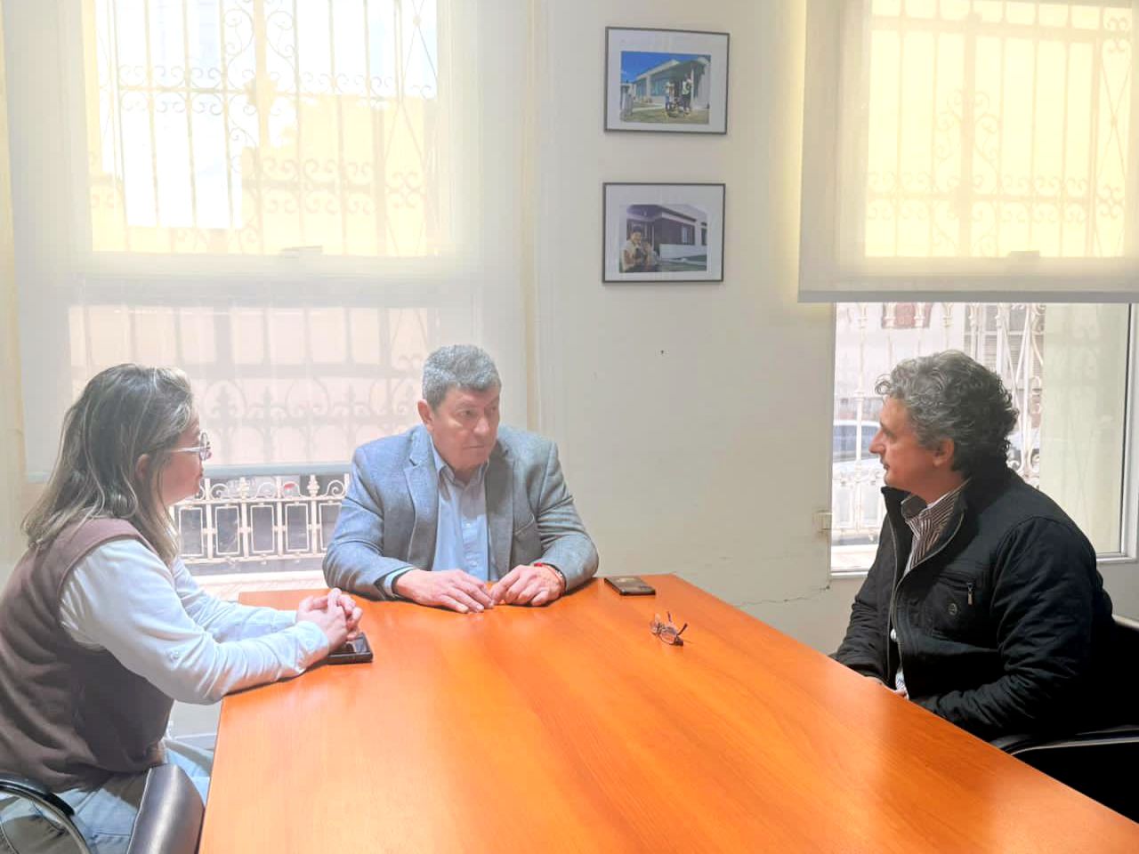 IAPV: nuevas viviendas, líneas de crédito y escrituras fueron los temas abordados por Bravo en Paraná
