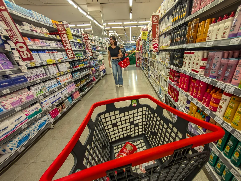 Según el Indec, la inflación de abril fue de 2,6% y acumuló 32,4% en doce meses