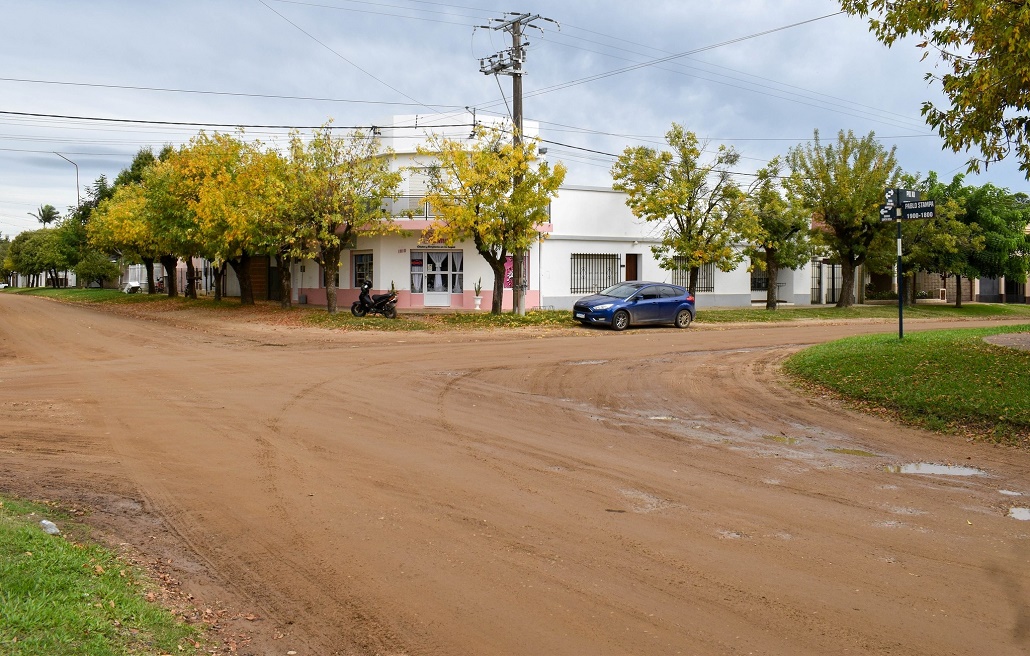 Se proyecta pavimentar cinco nuevas cuadras en Barrio Santa Rosa de Chajarí