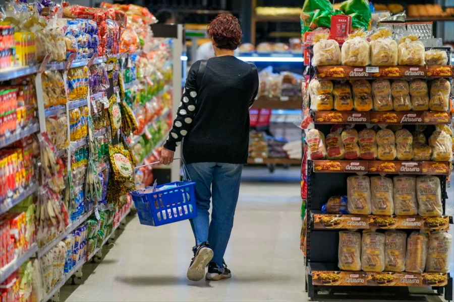 Modifican la ley de Defensa al Consumidor y los infractores podrán tener una quita del 50%