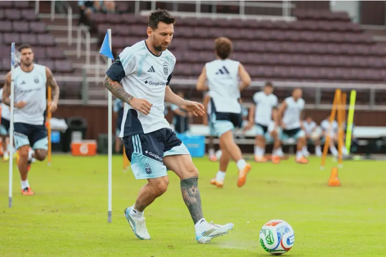 Messi está listo para regresar y tendrá acción en el último amistoso de Argentina