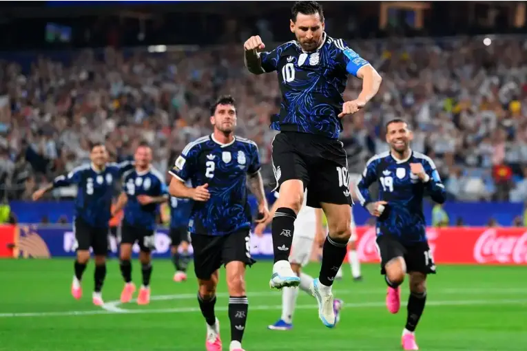 Seguimos juntos: Messi celebró el triunfo argentino y amplió su histórica marca en los Mundiales