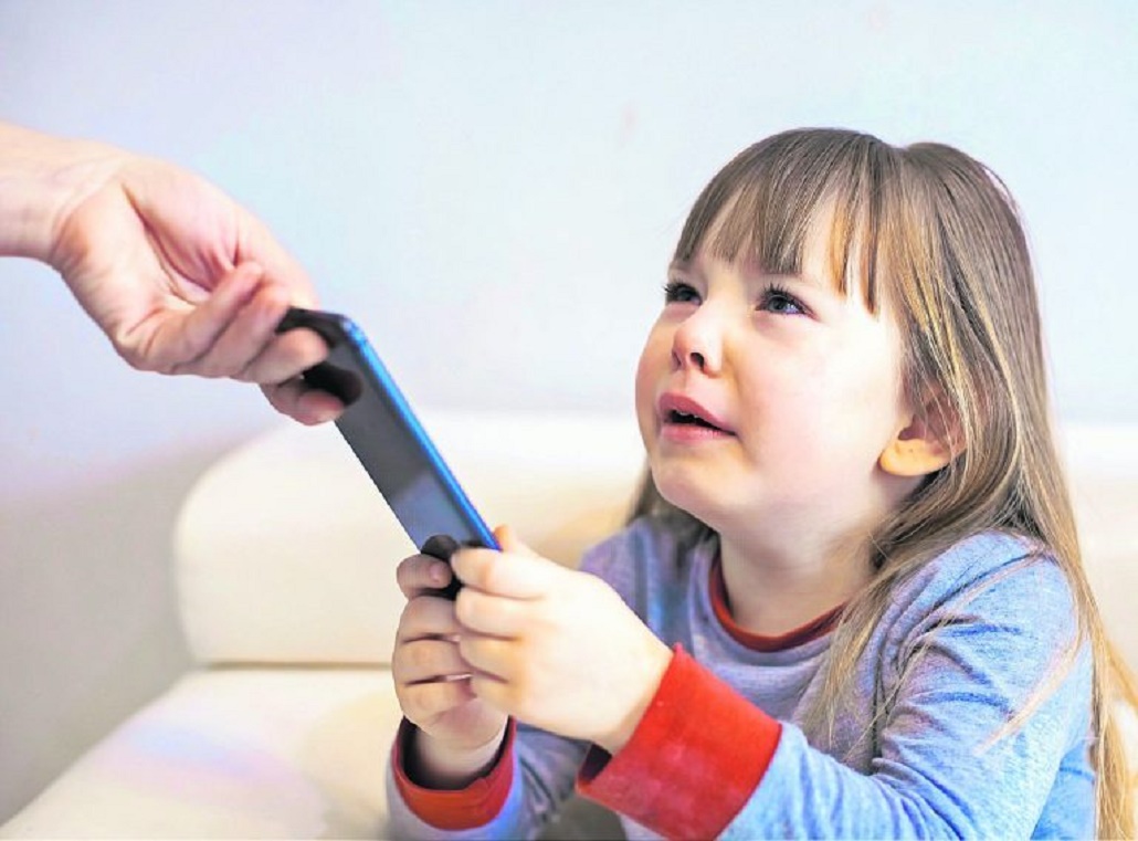 Se dicatará el Taller «Familias y pantallas: construyendo equilibrio»