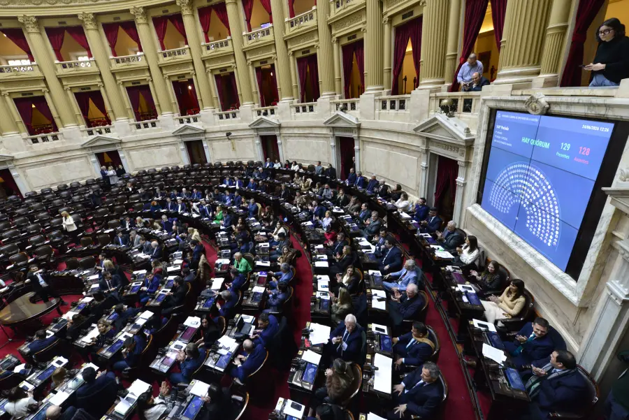 Insólito: se posterga el debate de la reforma electoral porque el Congreso está de vacaciones